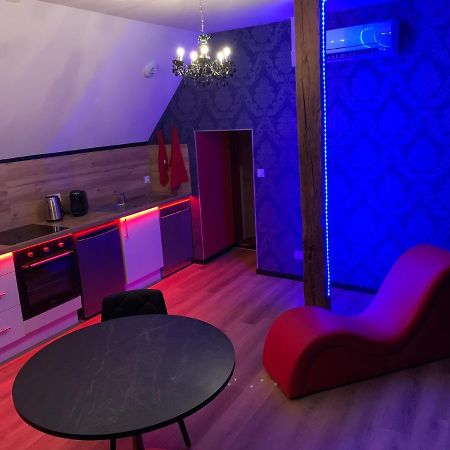 Love Room Avec Jacuzzi Prive Bonnetable Exteriér fotografie
