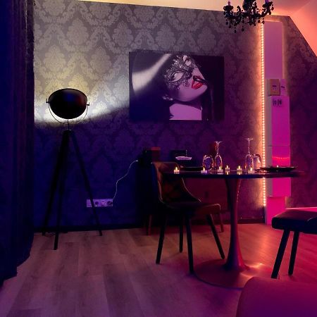 Love Room Avec Jacuzzi Prive Bonnetable Exteriér fotografie