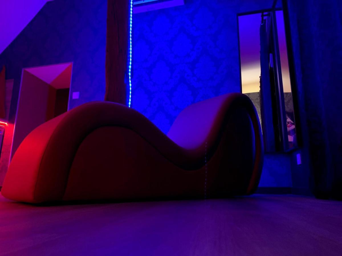 Love Room Avec Jacuzzi Prive Bonnetable Exteriér fotografie